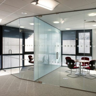 Enceintes de bureau en verre